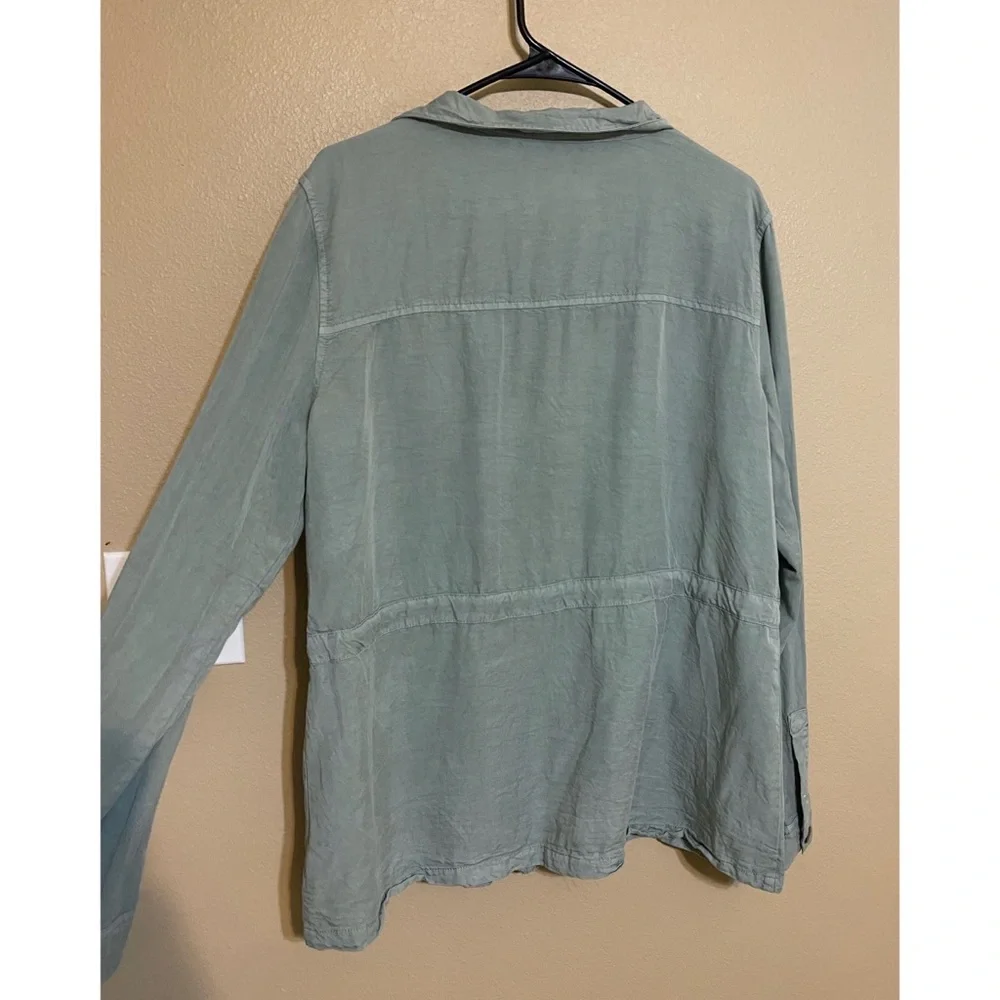 Jacket - Picture 3 of 6